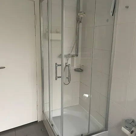 Haus Mit Wintergarten Und Kamin *