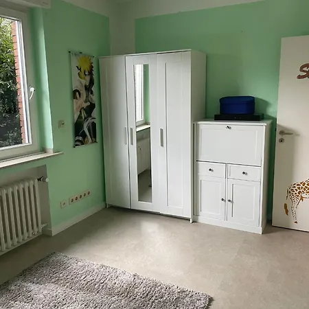 Haus Mit Wintergarten Und Kamin *