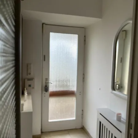 Haus Mit Wintergarten Und Kamin דירה