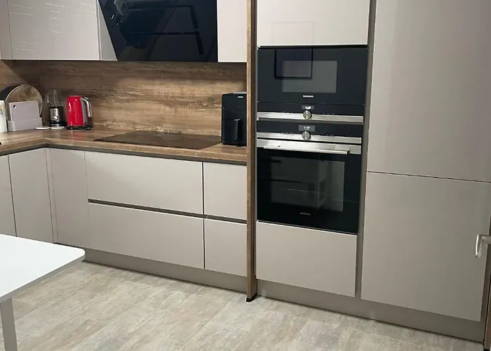 Haus Mit Wintergarten Und Kamin *